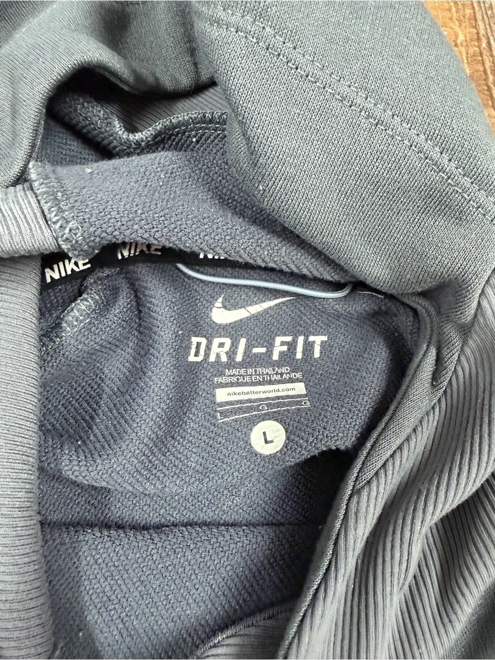 Grey short sleeve Nike Dri-Fit Hoodie Size L